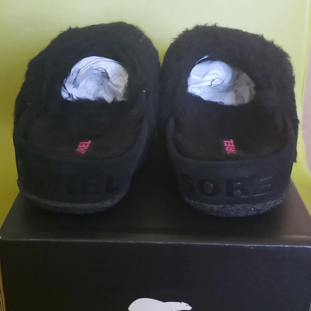 SOREL Girl's Nakiska Iridescent Polka Dot Suede Slippers